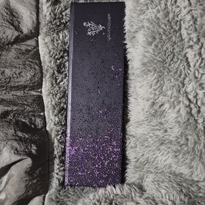 Younique Eyeshadow Palette